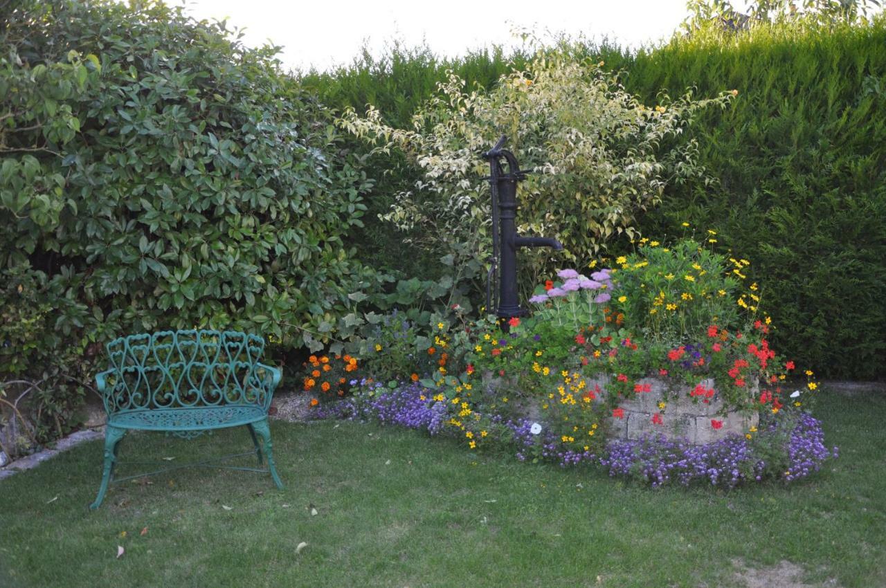 Les Rendzines Bed & Breakfast Nuisement-sur-Coole Екстериор снимка